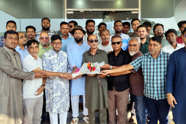 শাবু নেওয়াজকে ওসমানী বিমানবন্দরে ফুলেল সংবর্ধনা 150 শাবু নেওয়াজকে ওসমানী বিমানবন্দরে ফুলেল সংবর্ধনা - Surma Times | Sylhet News