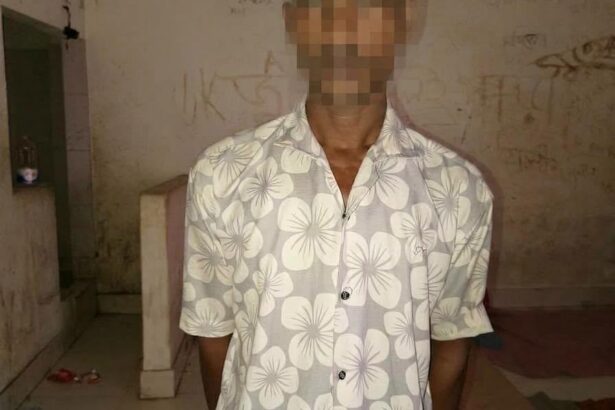 শাহপরাণে ১৬ লাখ টাকার ভারতীয় বিড়িসহ ভ্যান আটক 2 শাহপরাণে ১৬ লাখ টাকার ভারতীয় বিড়িসহ ভ্যান আটক - Surma Times | Sylhet News
